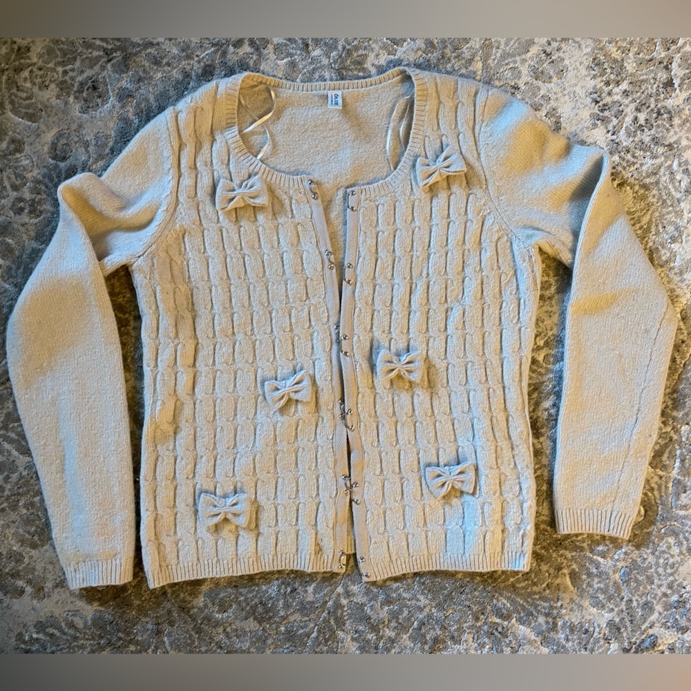 de.corp Esprit urban casual cream cardigan with bows hook and loop clasp size M